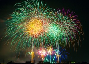 fireworks-180553_640 (1)